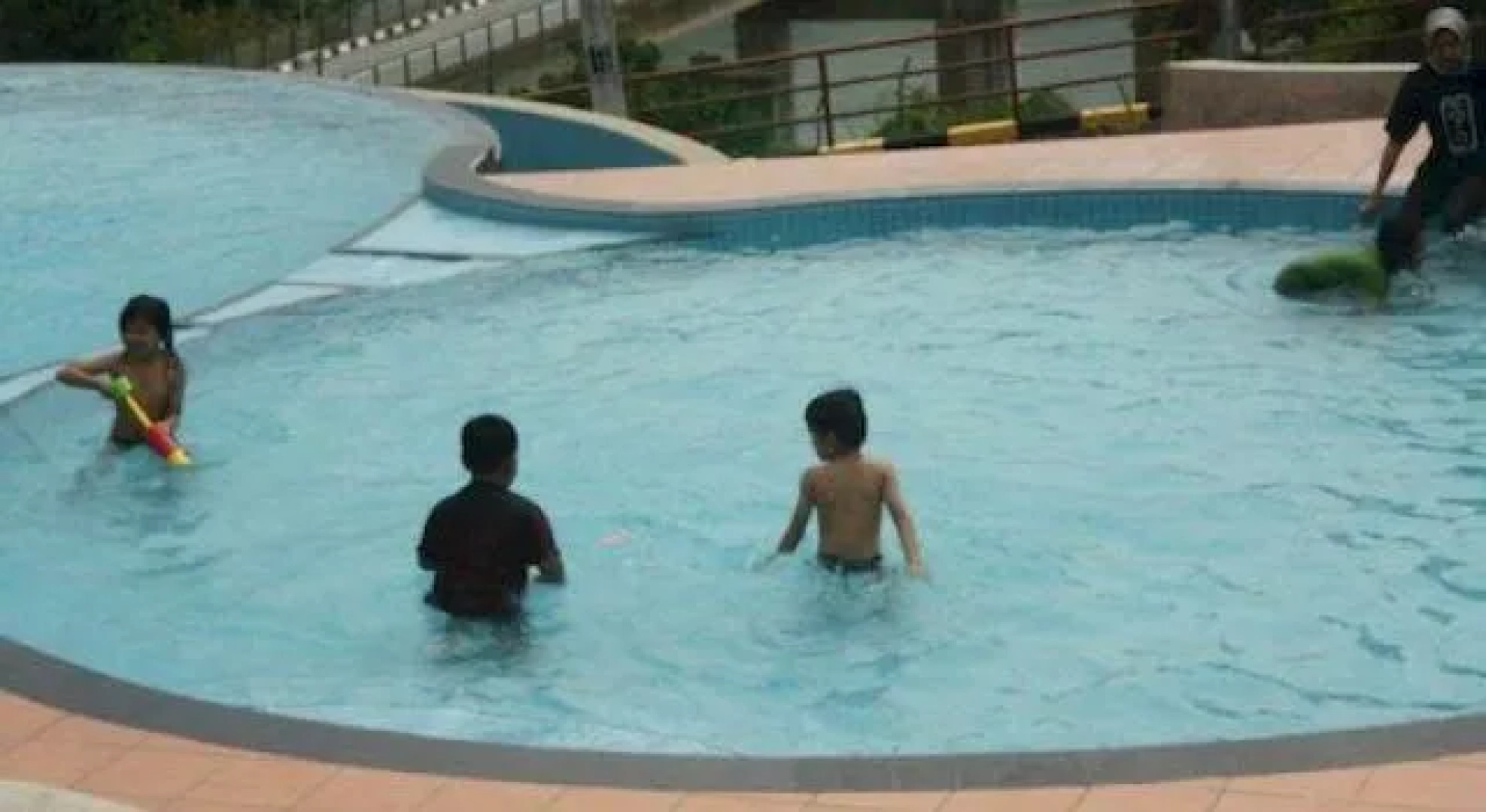 Banding Lakeside Inn