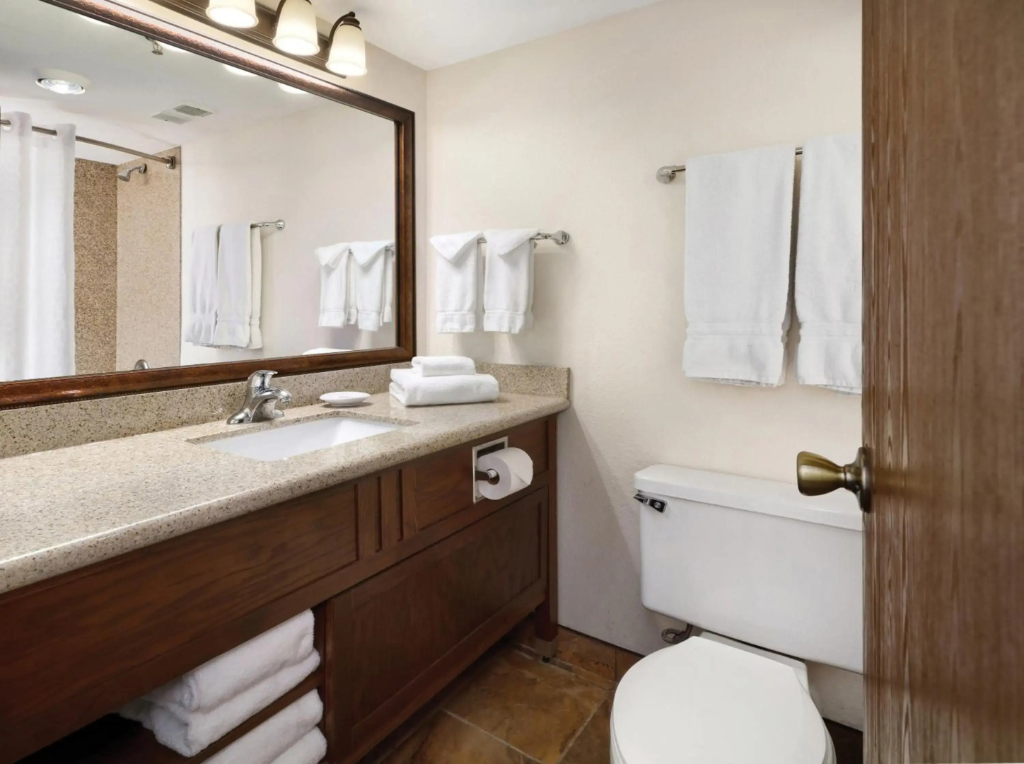 Ramkota Hotel & Conference Center