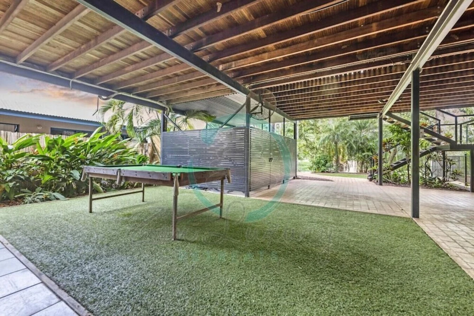 ZENLUX - 3-Story Corporate Golf Retreat