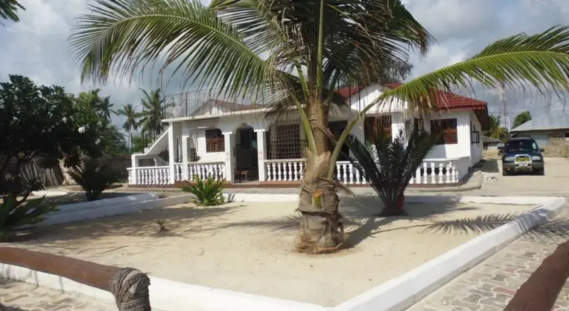 ONE LOVE Beach House Zanzibar
