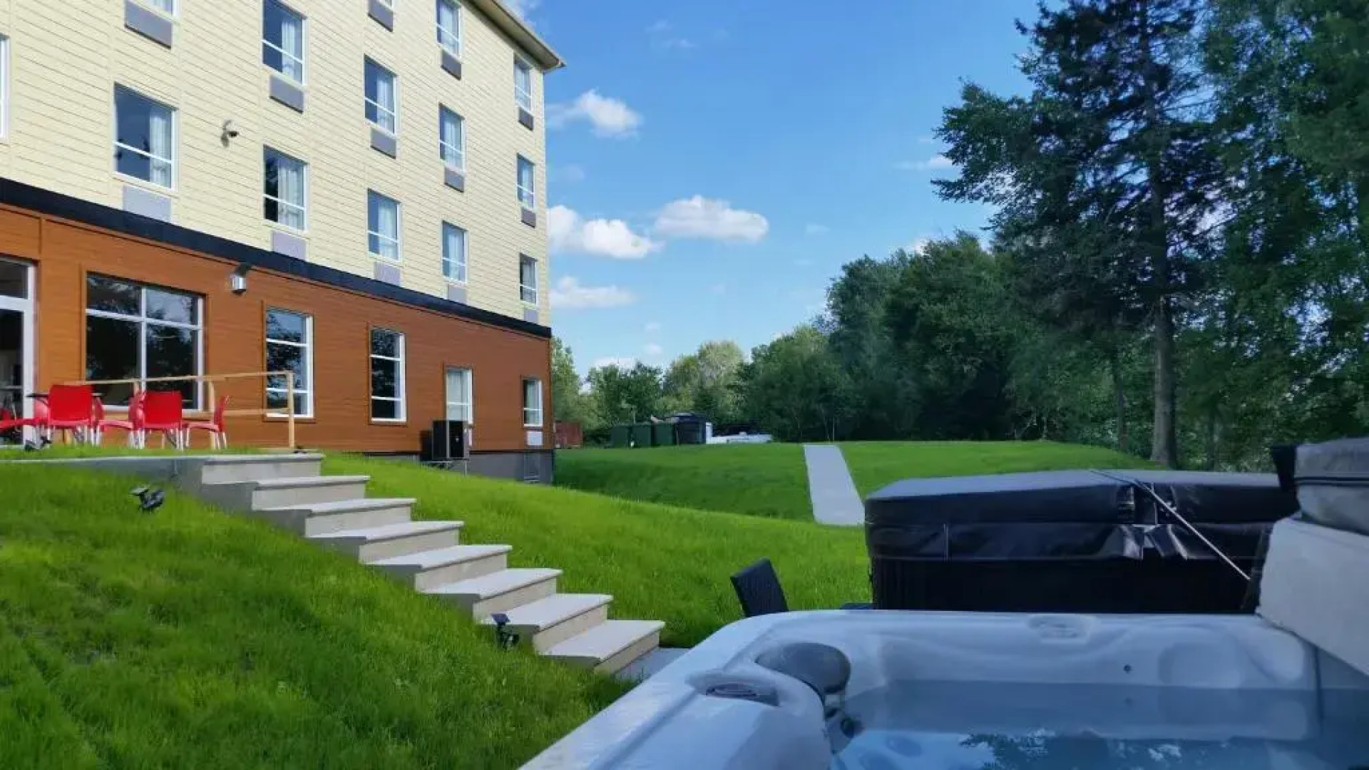 Super 8 Mont Laurier