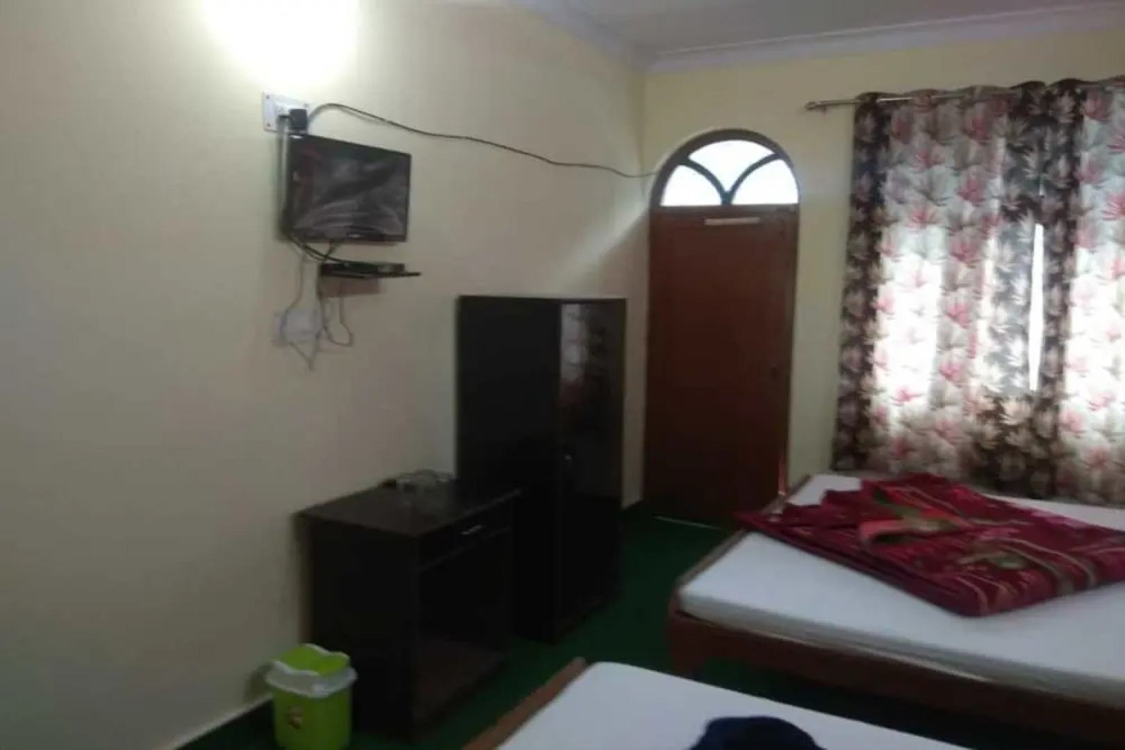 Hotel Him Ganga by Raatri