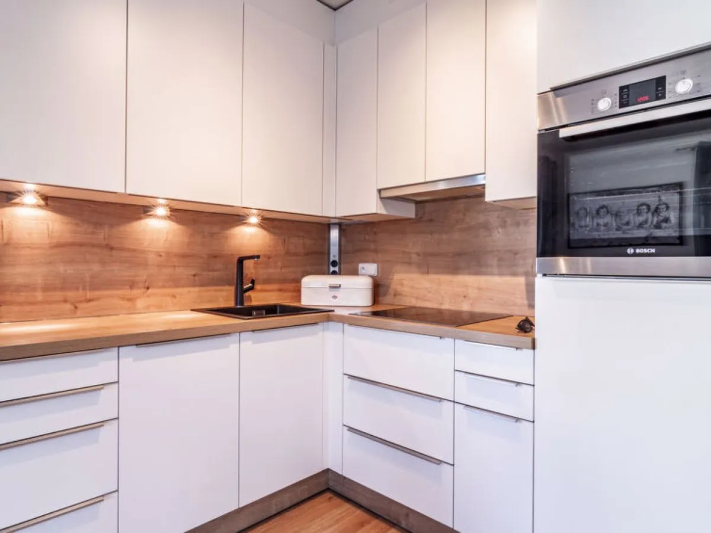 Lakeside Village 40382