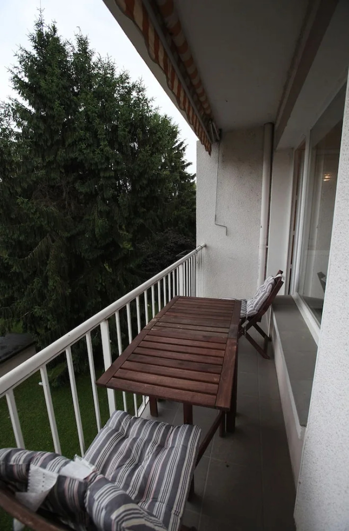2 bright bedroom with balcony close to the lake
