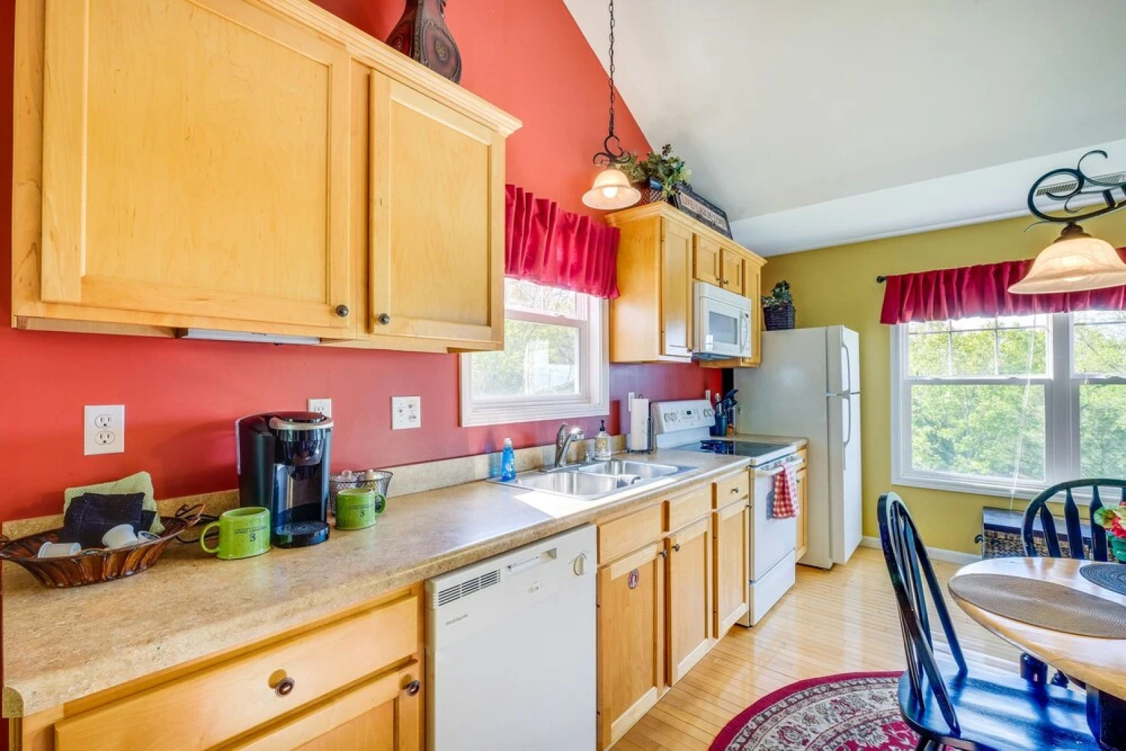 Lake-view Kentucky Getaway w/ Resort Amenities!