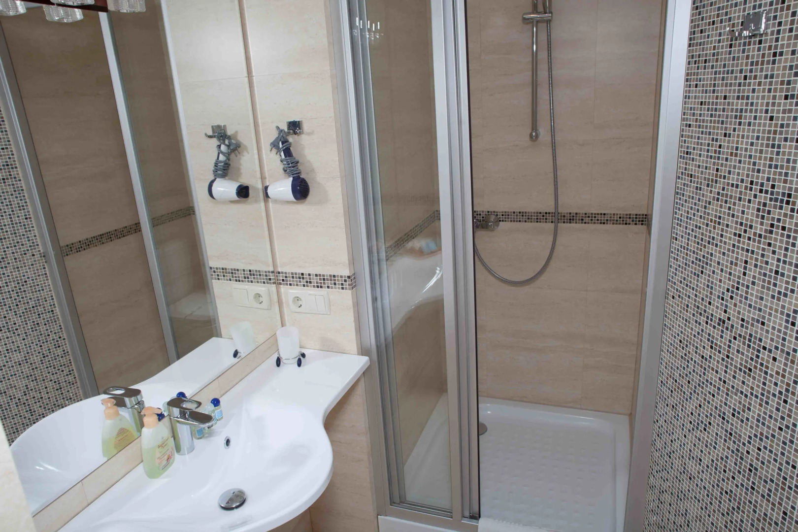 Мини-отель «Седьмое небо», ул. Евгения Коновальца