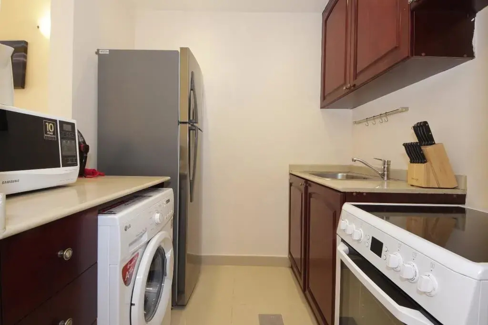 Al Hamra Village Holiday Apartments