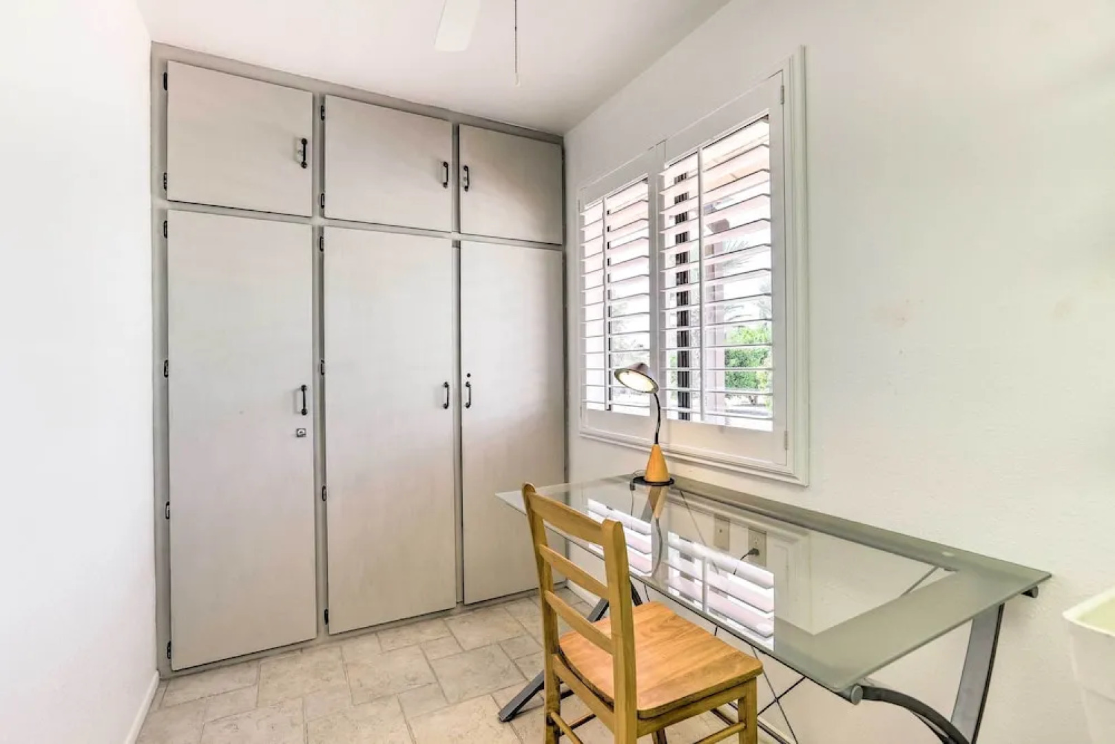 < 1 Mi to Golf: Home w/ Screened Porch in Sun City