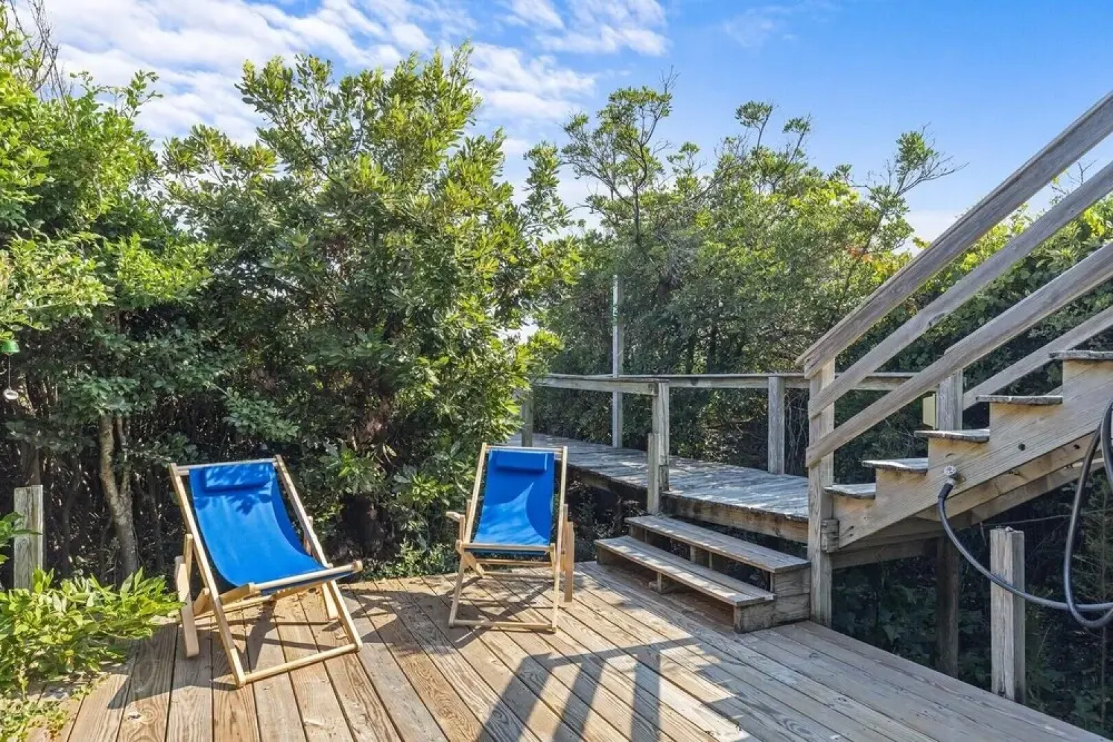 The Green Flash 4 Bedroom Home by RedAwning