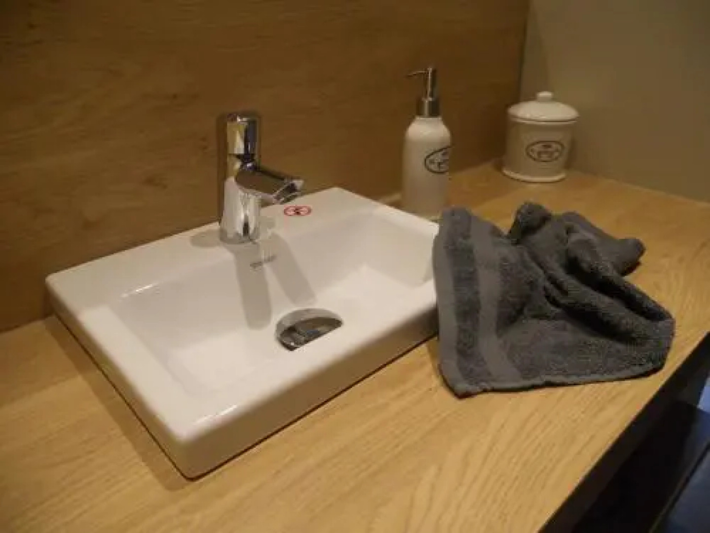 Au Paradis Guesthouse