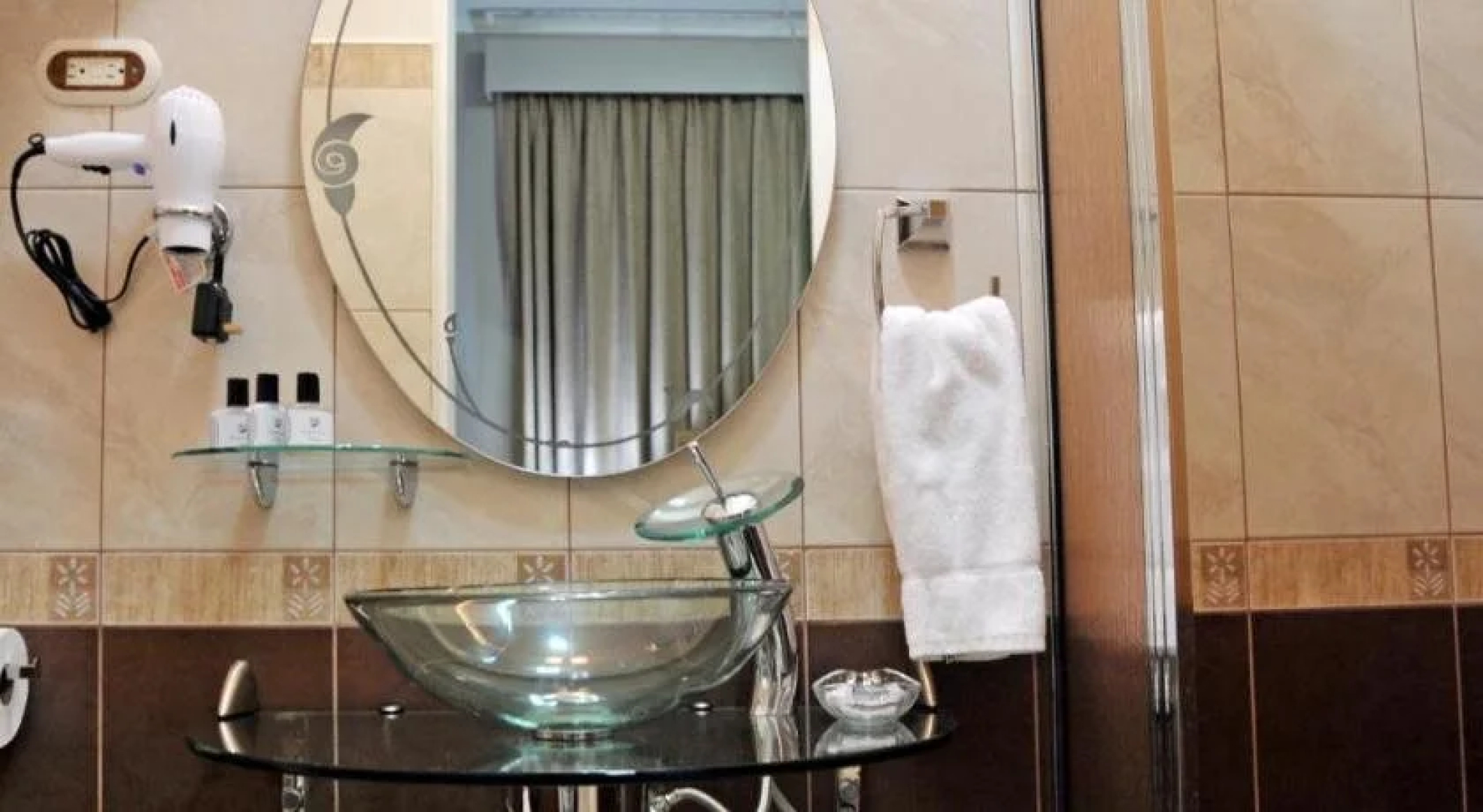 Culture Crossroads Inn