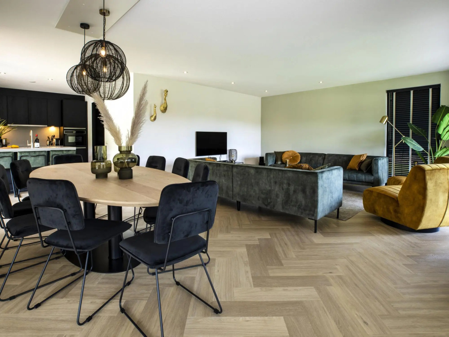 Beautiful Villa With Spacious Garden