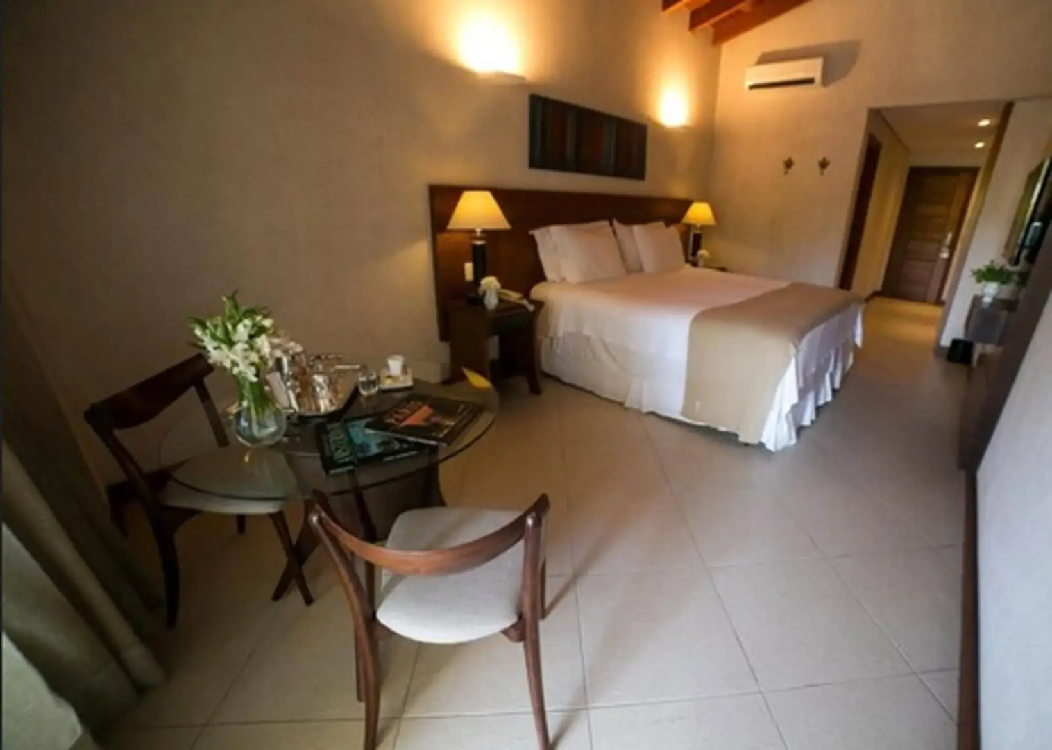 Abayomi Hotel