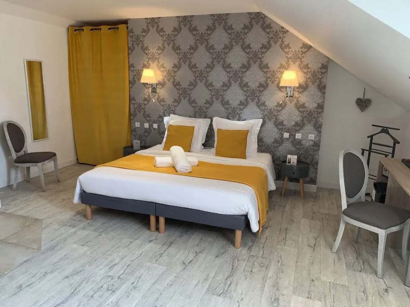 Manoir De Pierre Levée, The Originals Collection