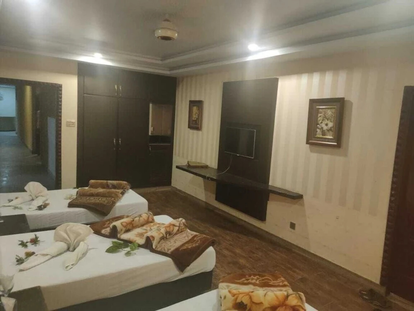 The Grand Hotel & Restaurant