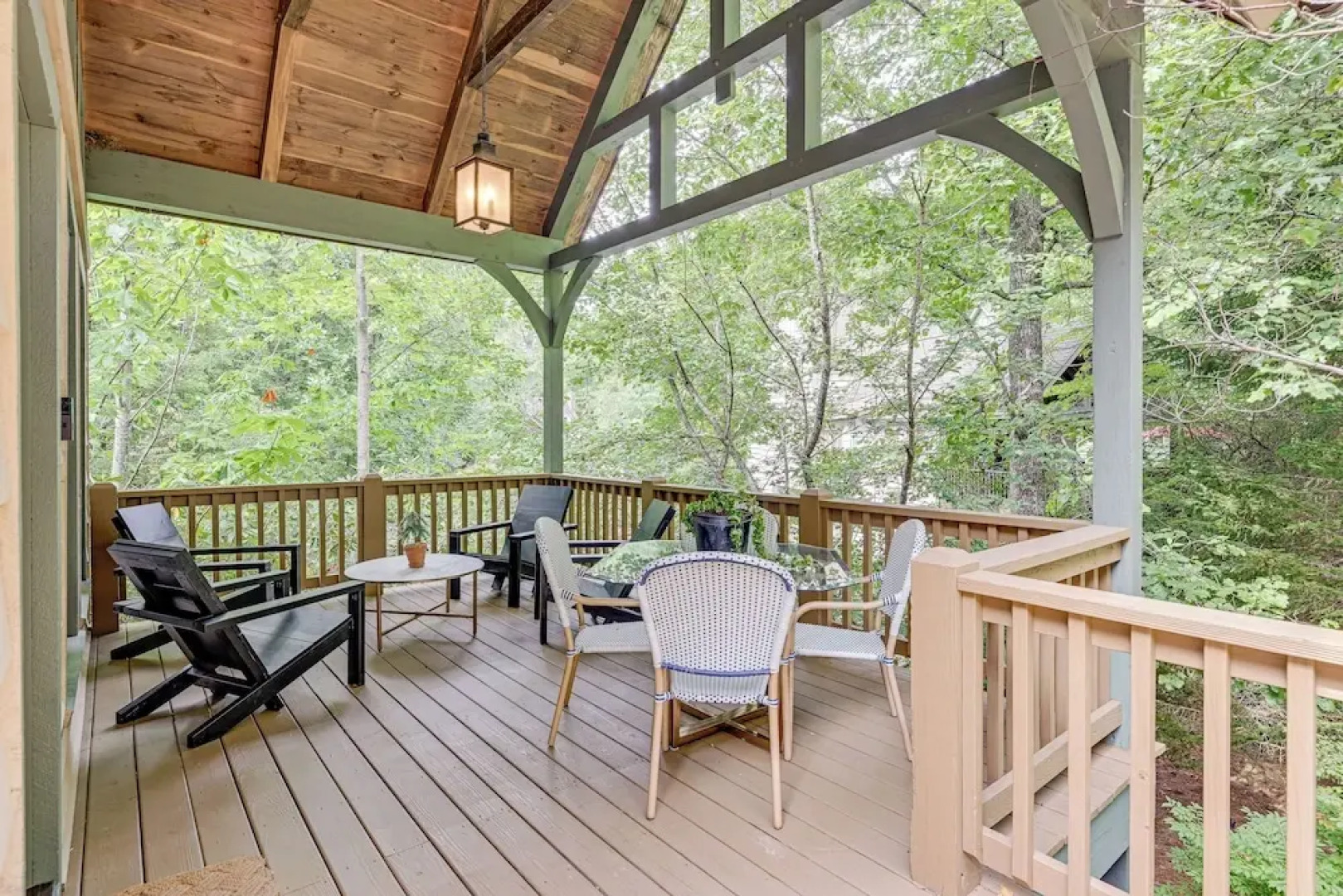 Peaceful Vacation Rental w/ Deck: 5 Mi to Cashiers