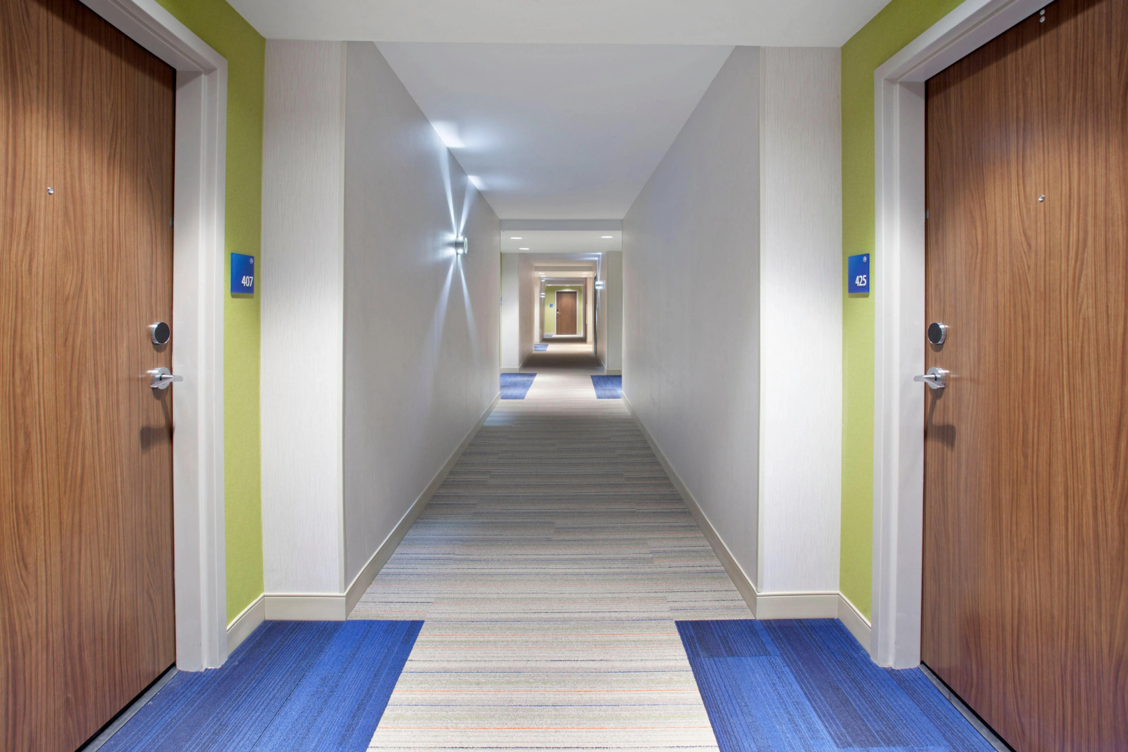 Holiday Inn Express & Suites Austin Downtown - University by IHG