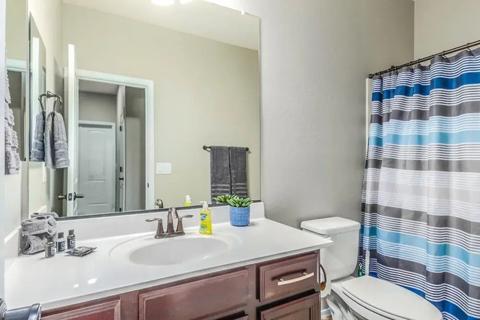 Tucana Seville Gilbert 3 Bedroom Home by RedAwning