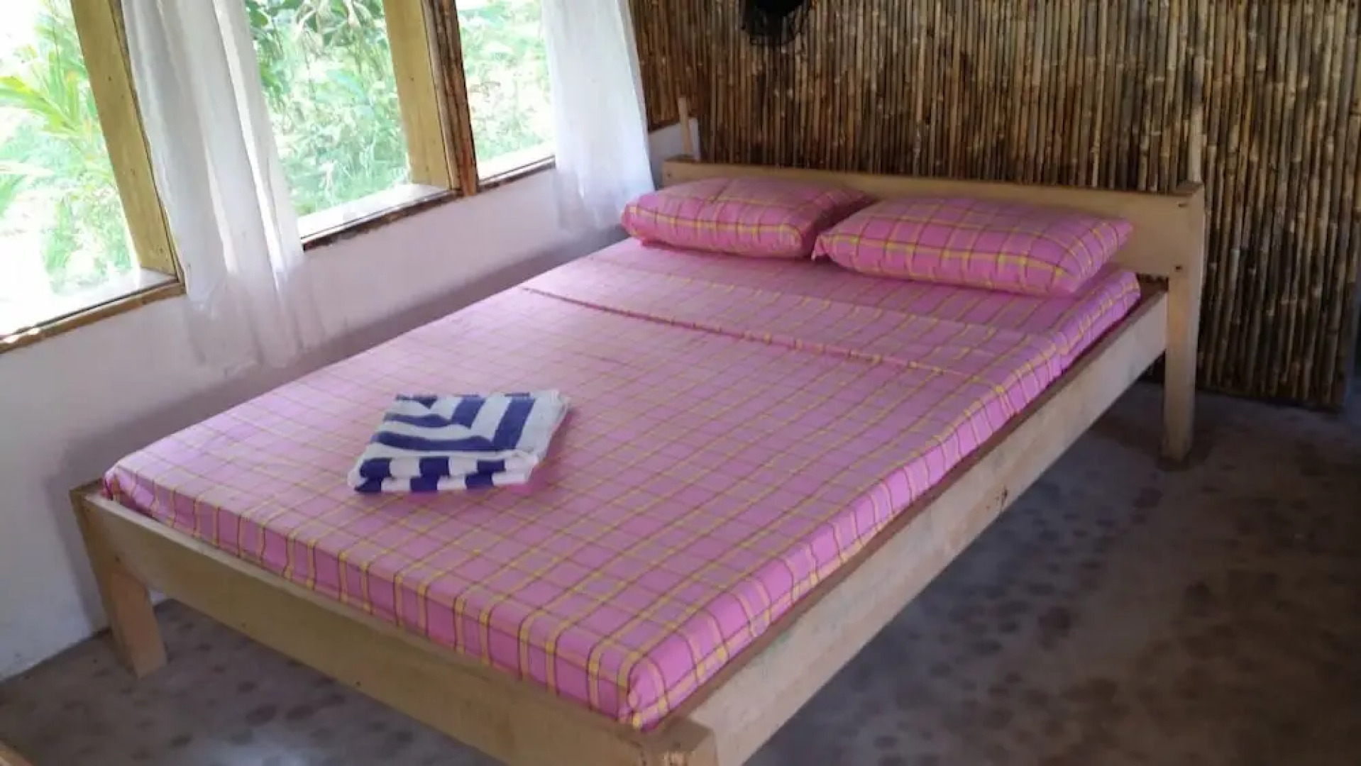 Lonnoc Fresh Water Bungalow