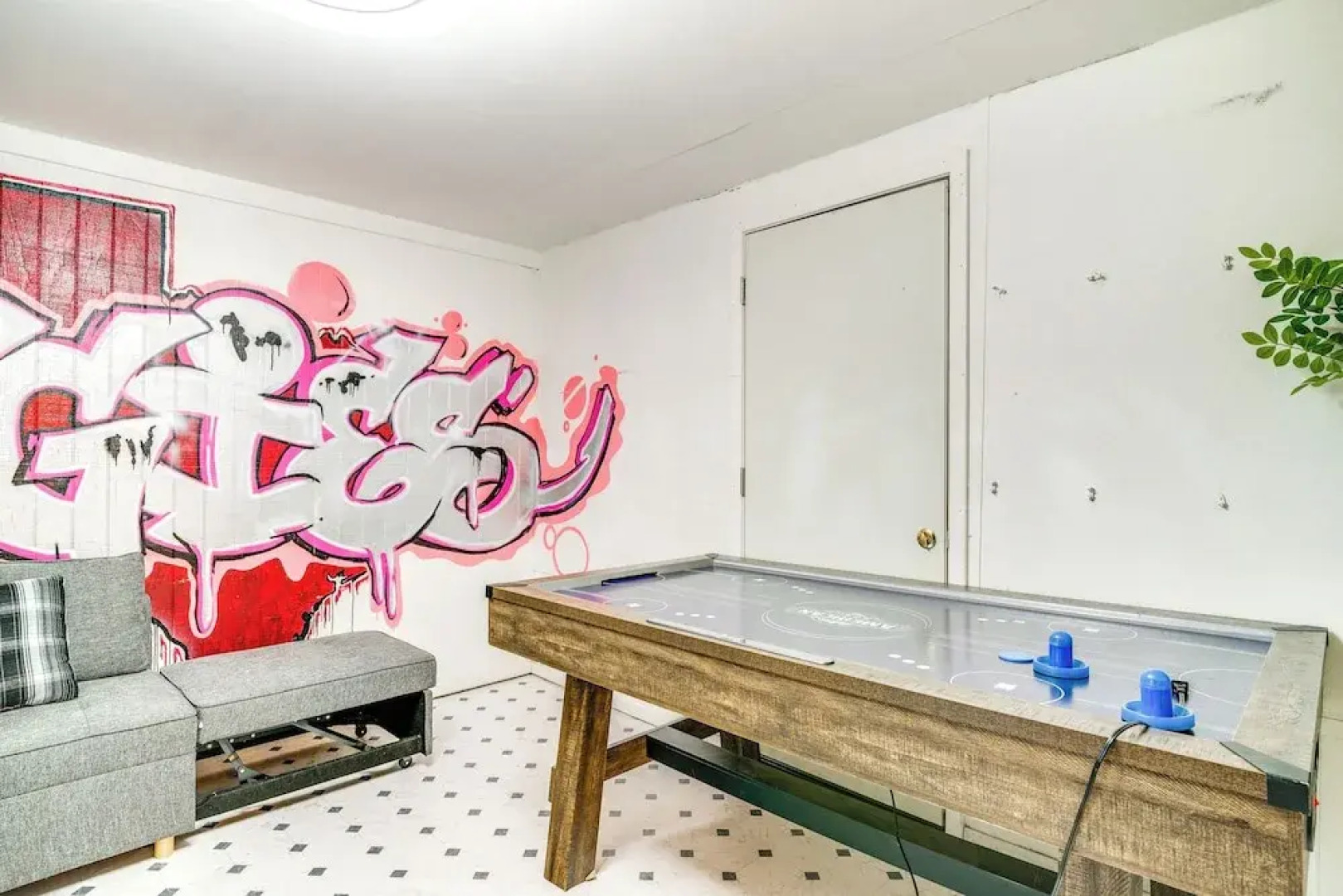 Aggie Game Day Retreat ~ 1 Mi to Texas A & M!