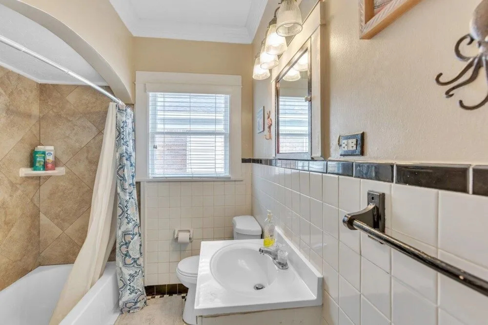 Sand Of Time Cottage 2 Bedroom Cottage By Redawning