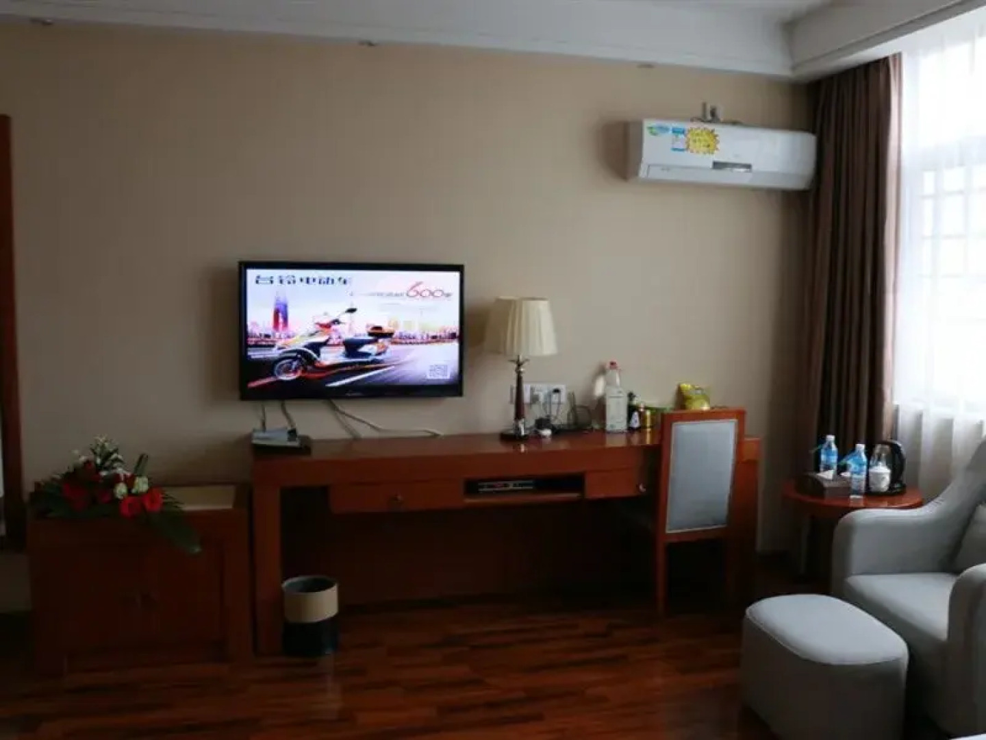 Qingtian Boutique Hotel (Zhaotong Fengxia Road)