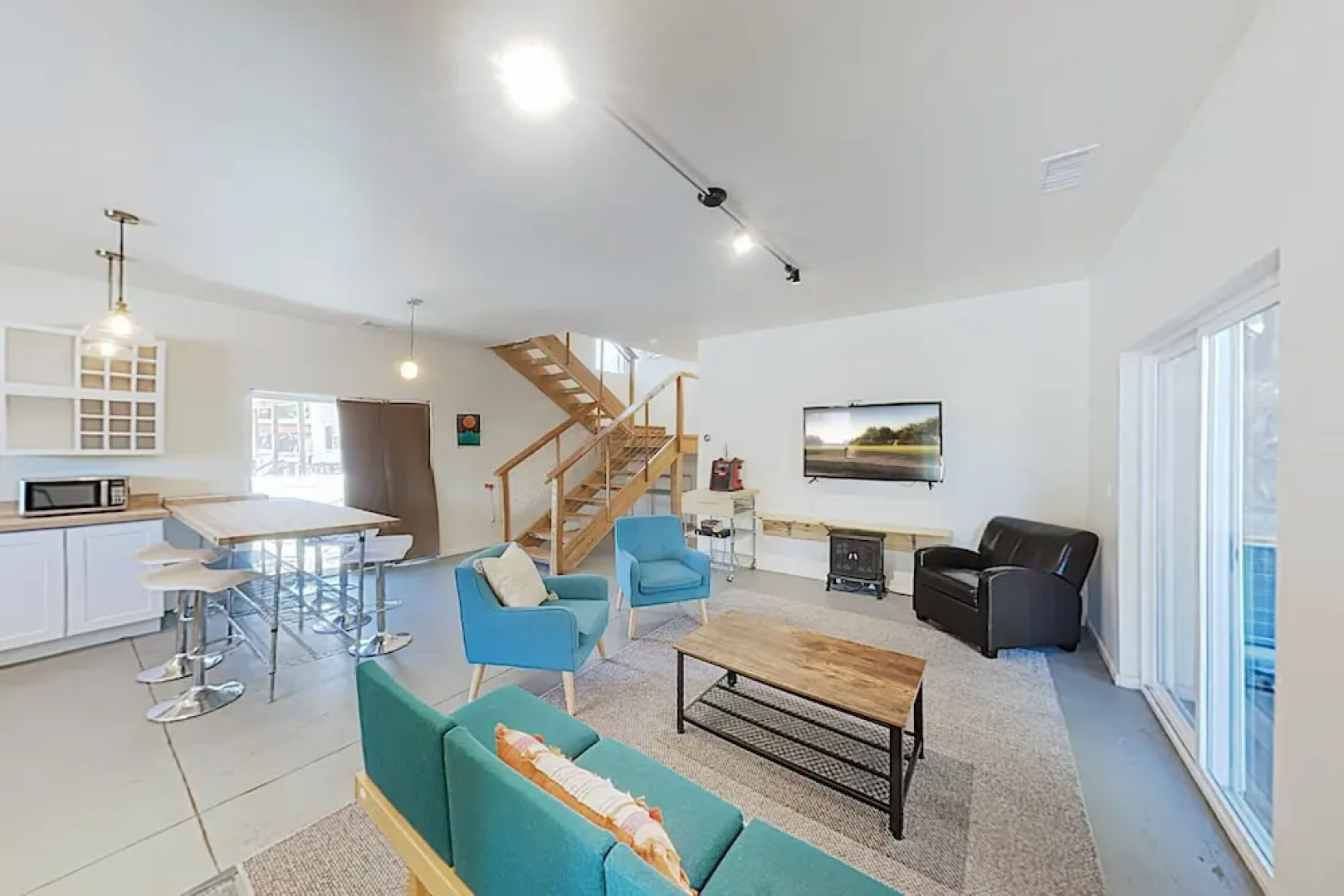 New Listing! Modern New-build In Kachina Ge 4 Bedroom Home