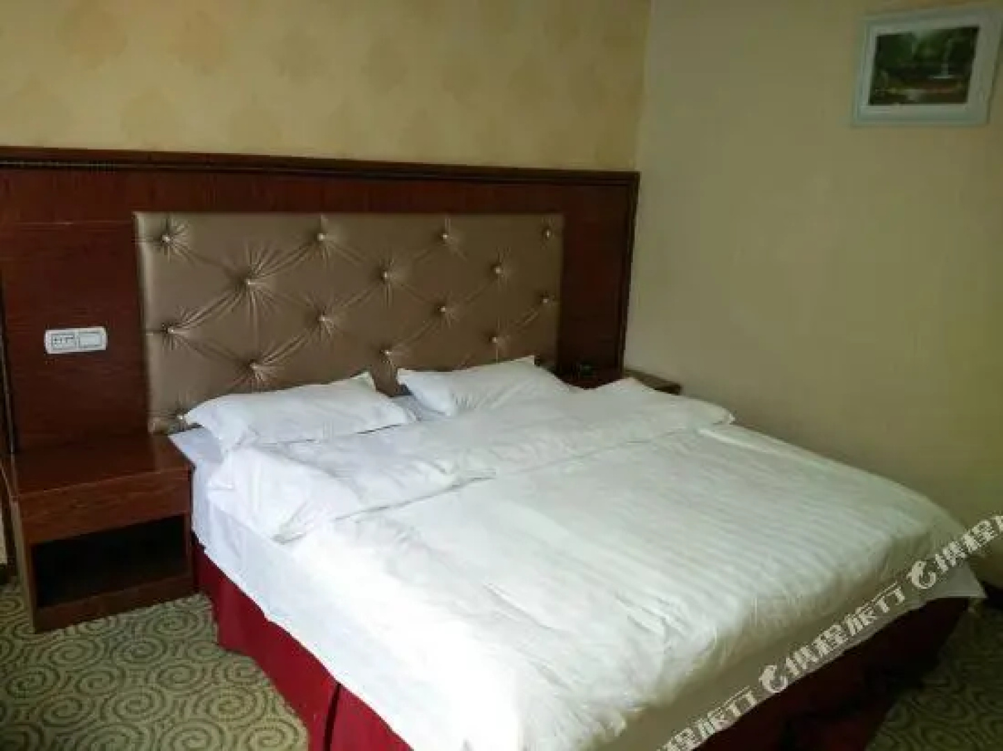 Xinlong Hotel