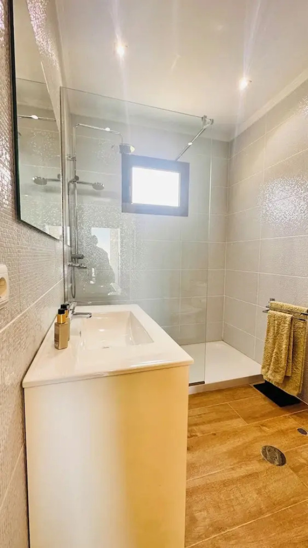 Panoramic sea and Mountain View 2 Bedroom House