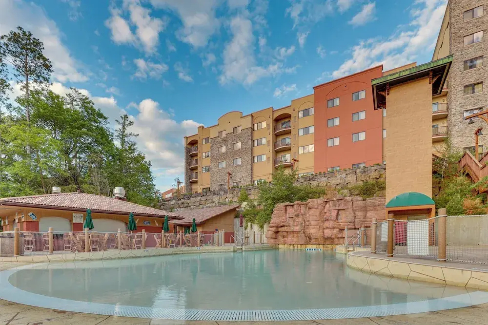 Wisconsin Dells Resort Condo w/ 2 Fireplaces