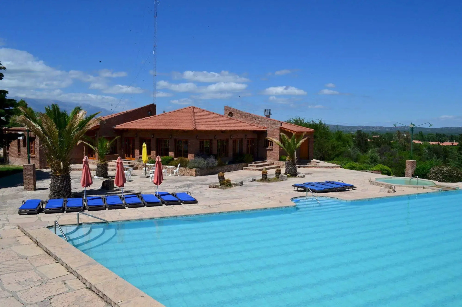 Colina del Valle Hotel