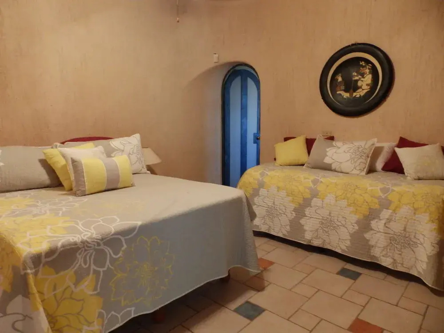 Casa Kootenay Waterfront BnB