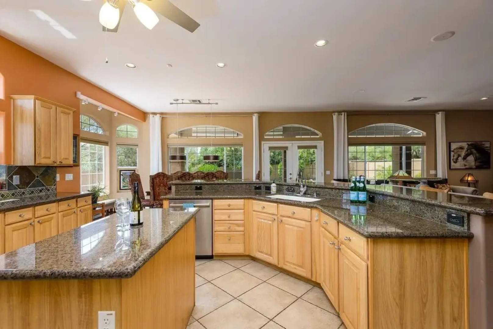Casa Dynamite 4 Bedroom Home by RedAwning