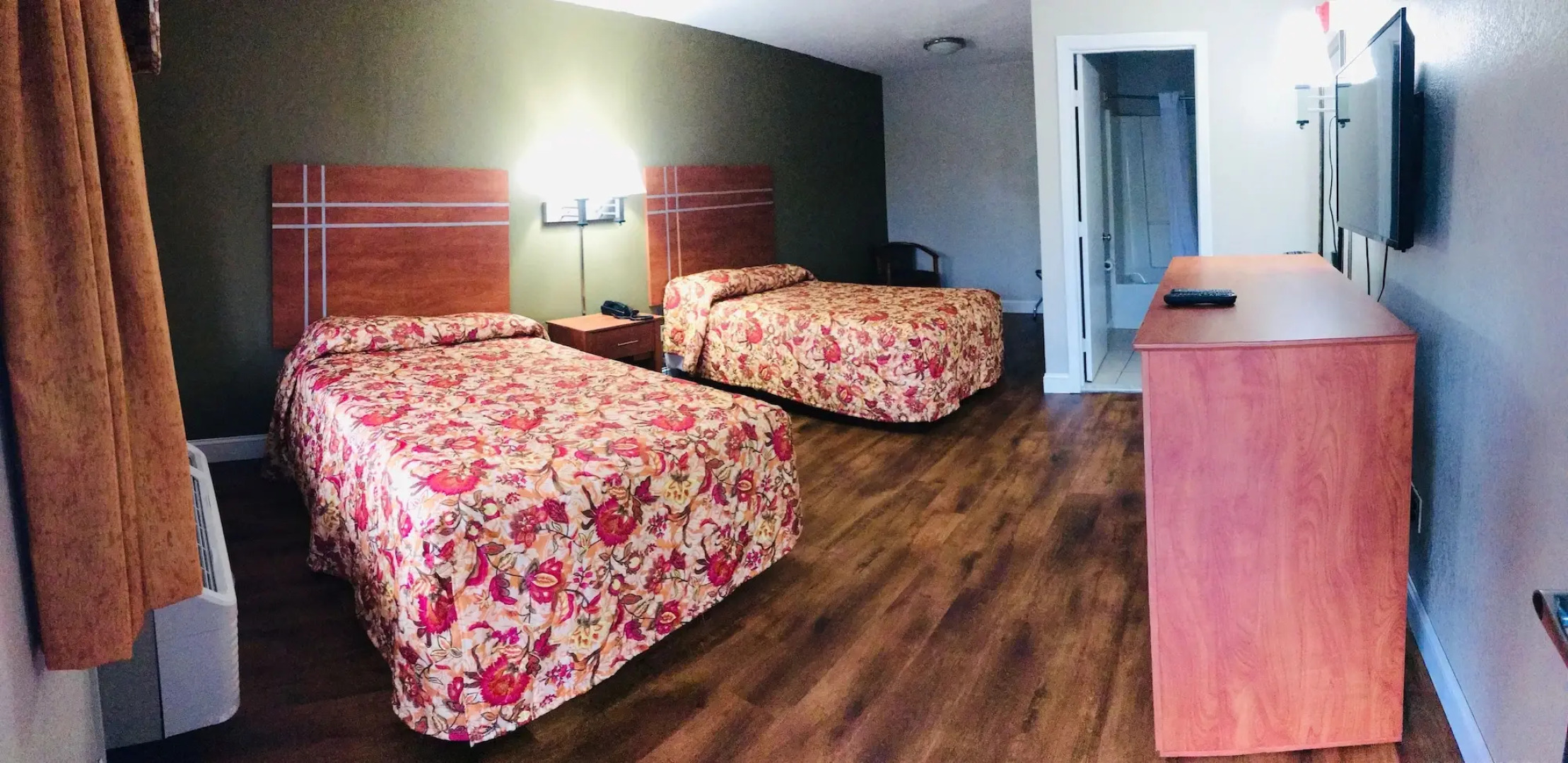 Red Roof Inn & Suites Swansea