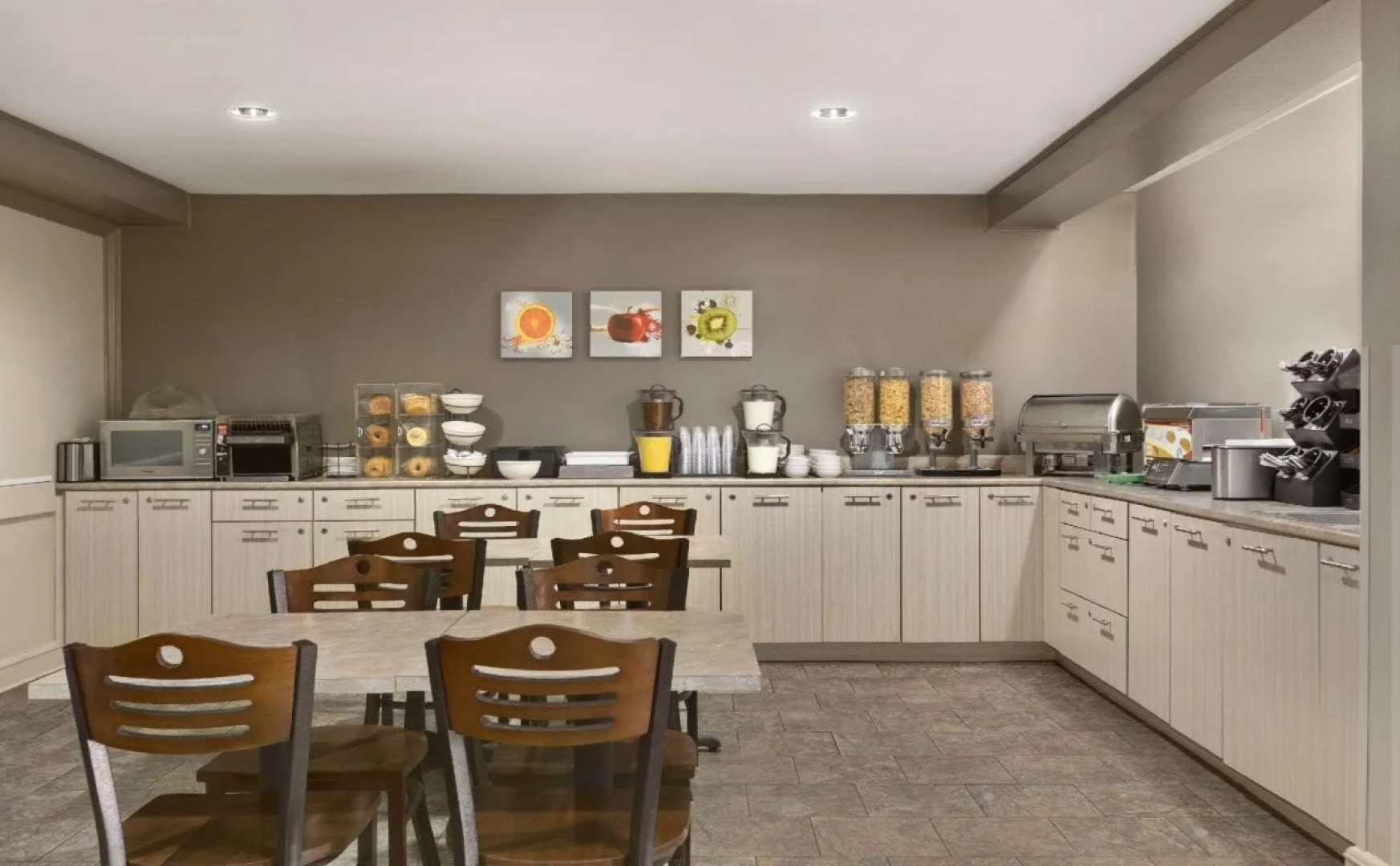 Travelodge Suites by Wyndham Moncton