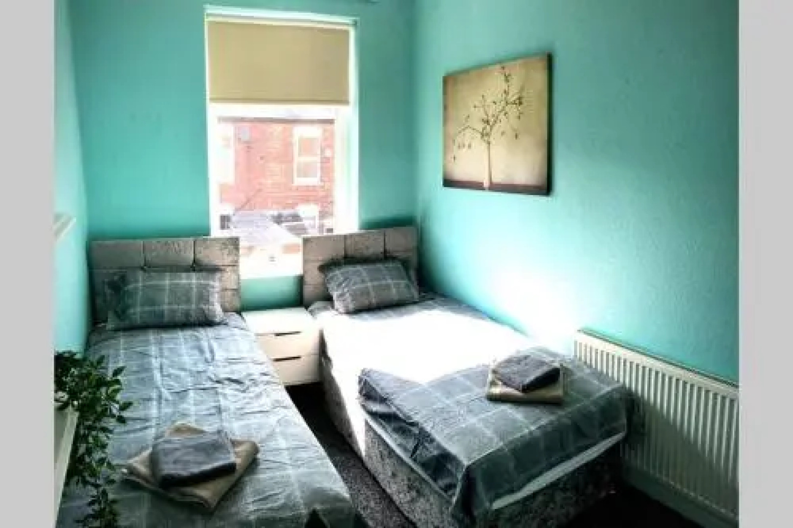 The Manchester Pad - 3BR Entire house with parking