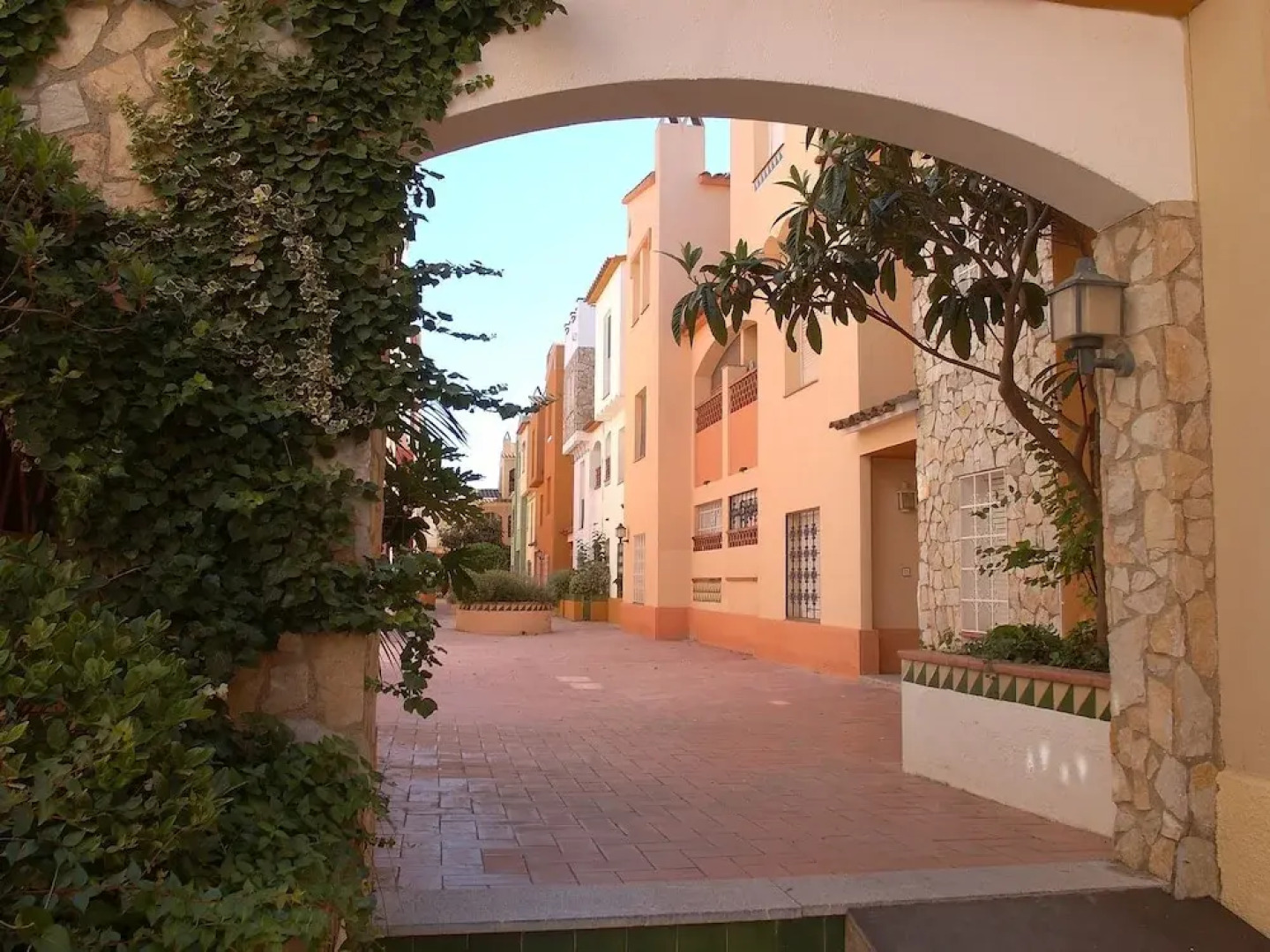 Holiday Apartment in a Complex near Sea