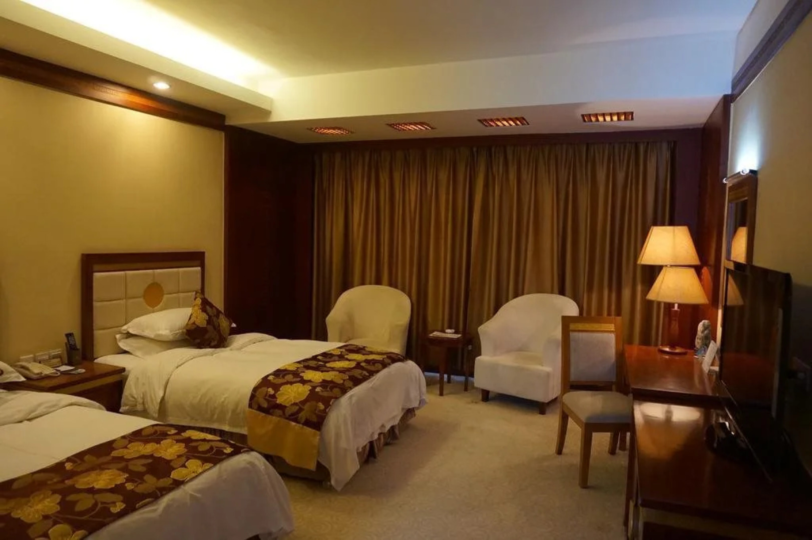 Tai'an Lijing Cherry Orchard Hotel