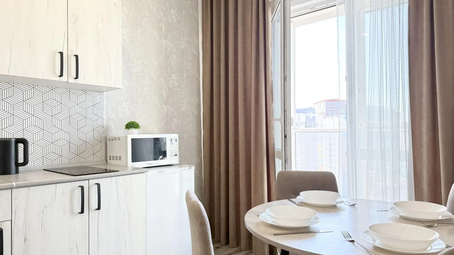 Hugge Place на улице Ясный Берег 7
