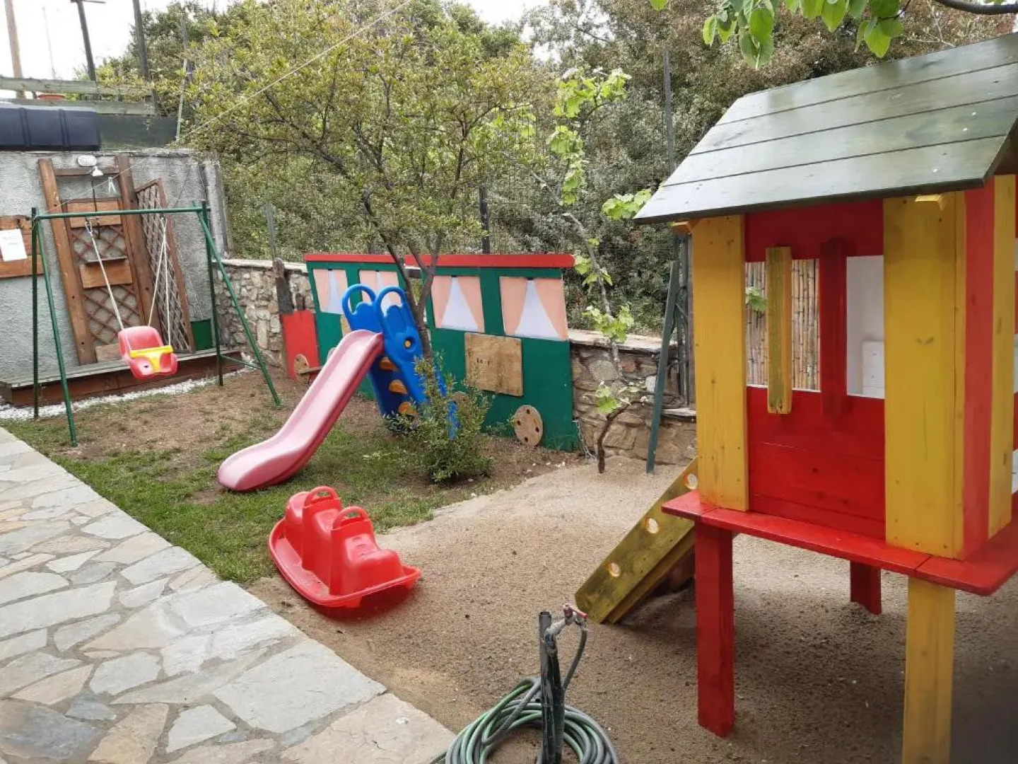 Nikos Stone House 80m from the beach with wifi