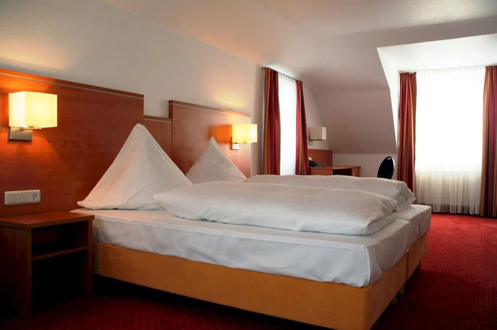 CityClass Hotel Atrium Budget