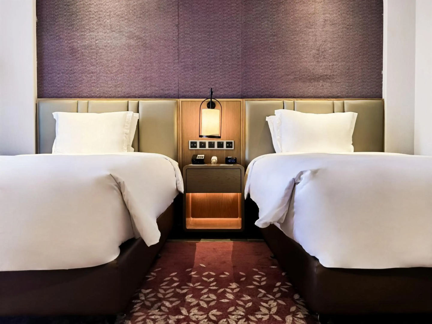 Crowne Plaza Qingdao Oriental Movie Metropolis