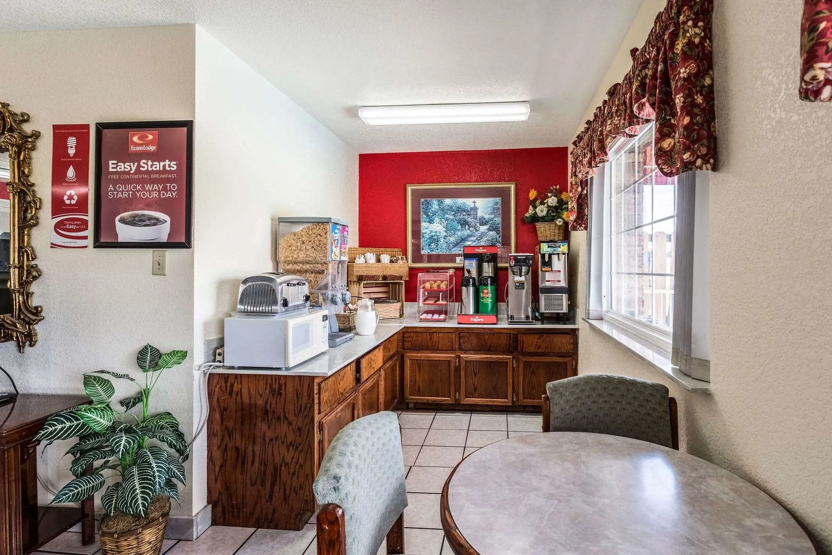 Econo Lodge Inn & Suites Little Rock SW