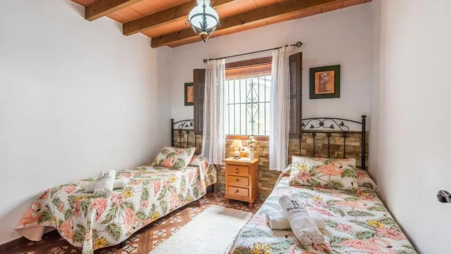 Casa Lola Sayalonga by Ruralidays