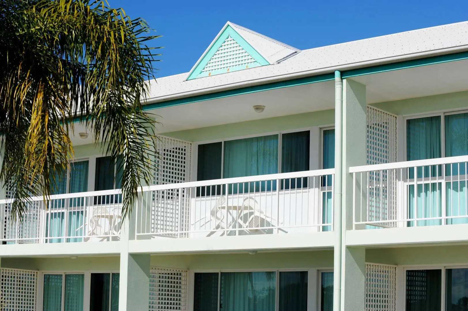 Reef Adventureland Motel