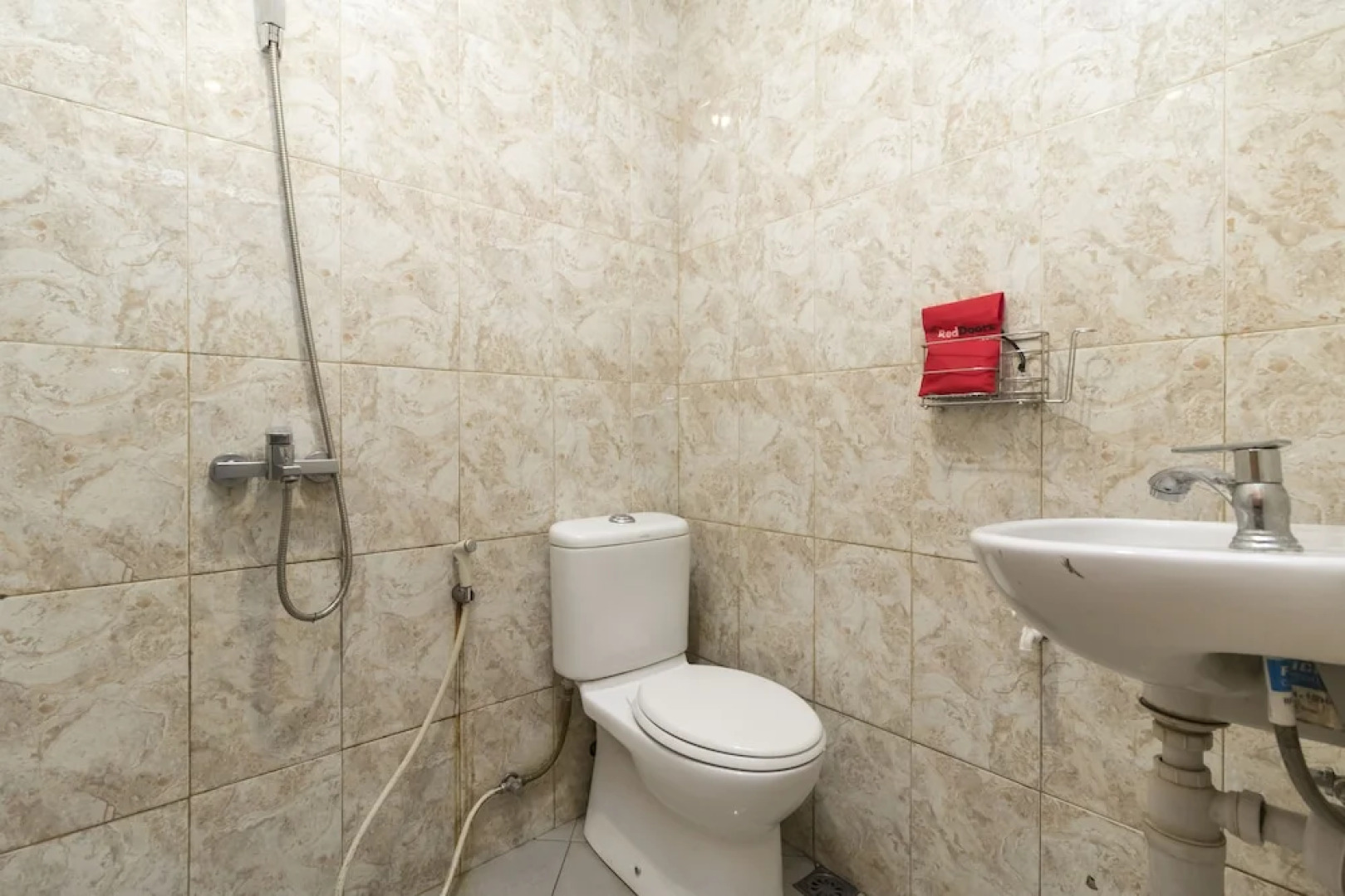 RedDoorz @ Megamendung