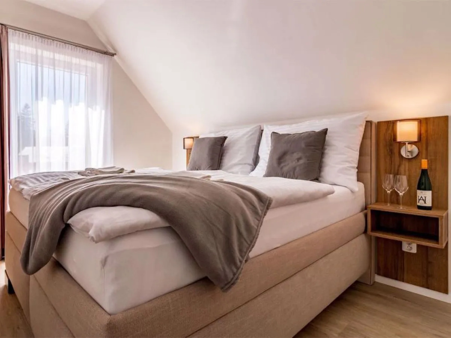 Lakeside Village 41086