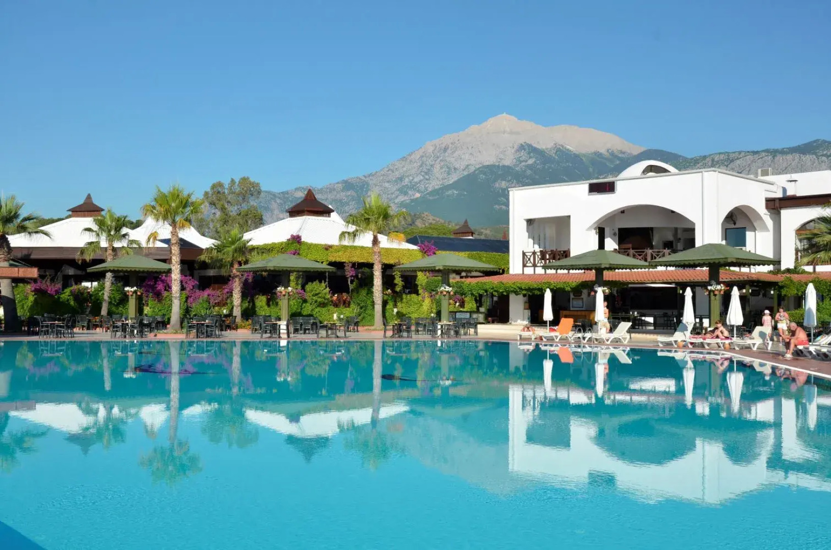 Отель Emelda Sun Club