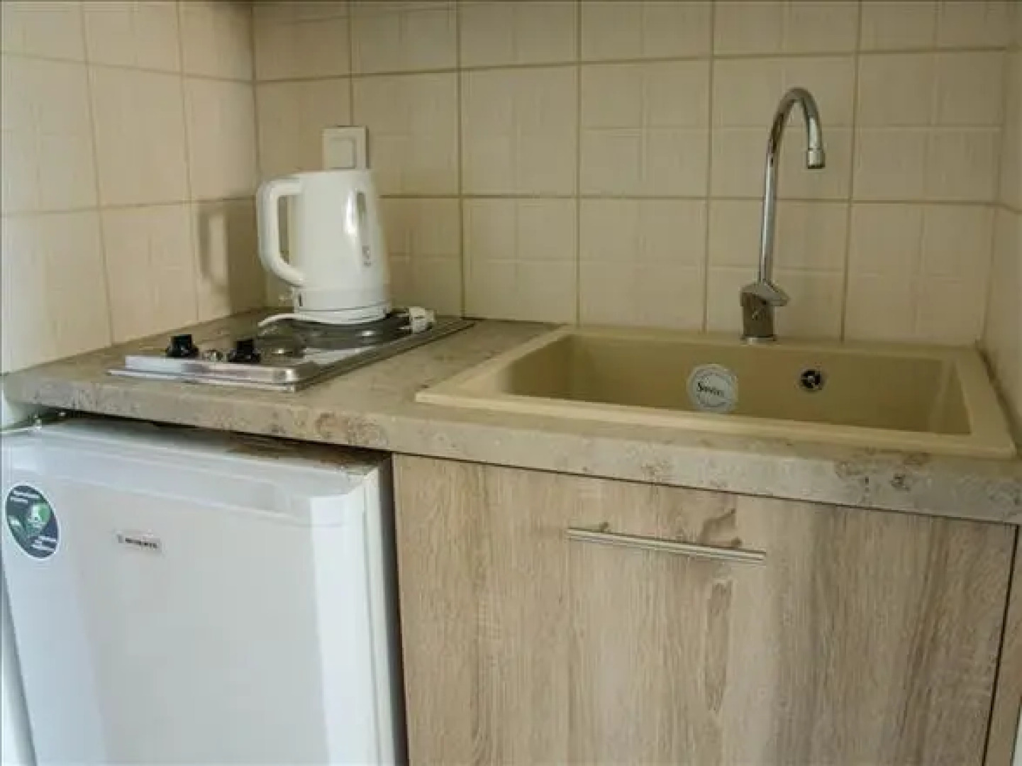 Paradisos Apartments