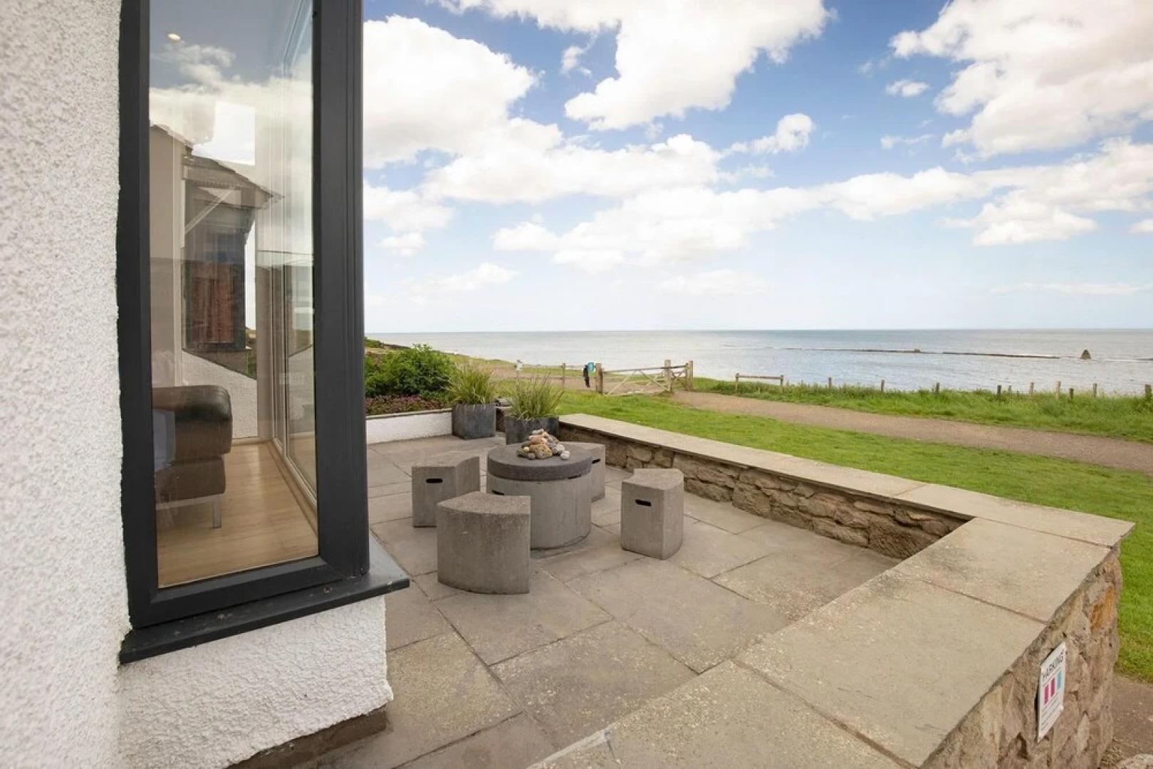 Host Stay Craster Rocks